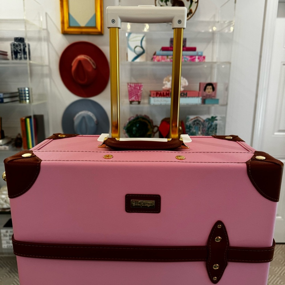 Lilly Pulitzer Pink Heritage Rolling Trunk Suitcase Limited Edition NWT - Picture 5 of 16